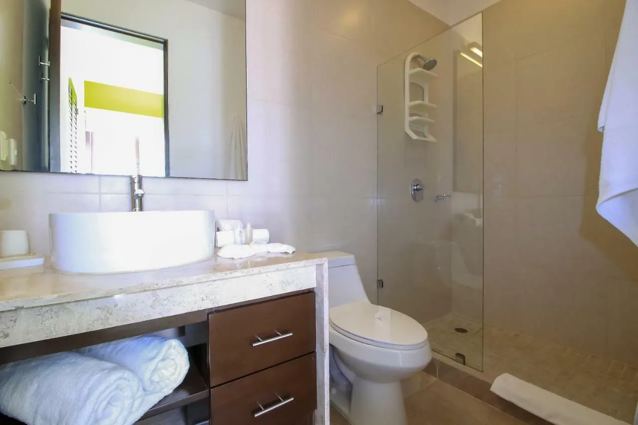 Penthouses With Private Rooftop & Hot Tub In Resort Grounds Akumal 0*,  Meksyk