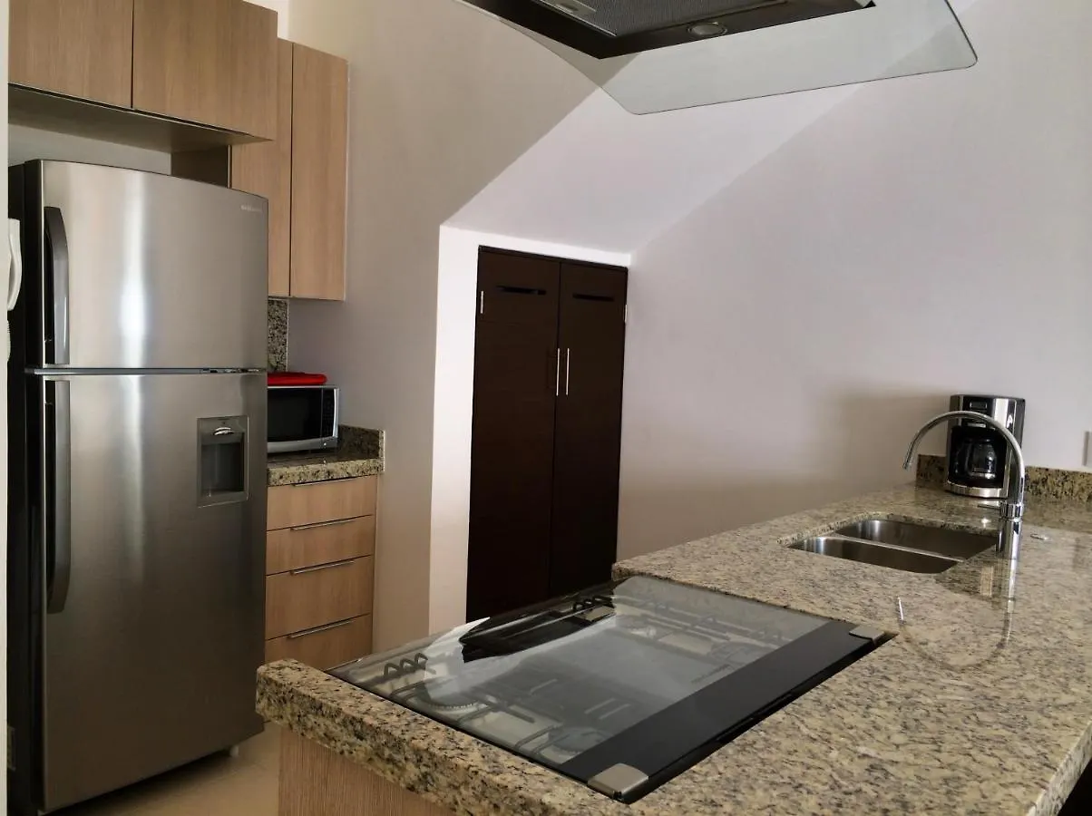 Penthouses With Private Rooftop & Hot Tub In Resort Grounds Akumal