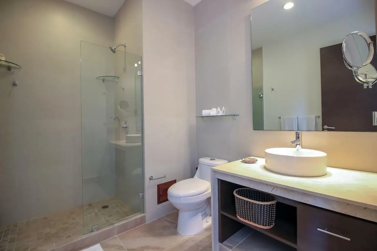 アパート Penthouses With Private Rooftop & Hot Tub In Resort Grounds アクマル