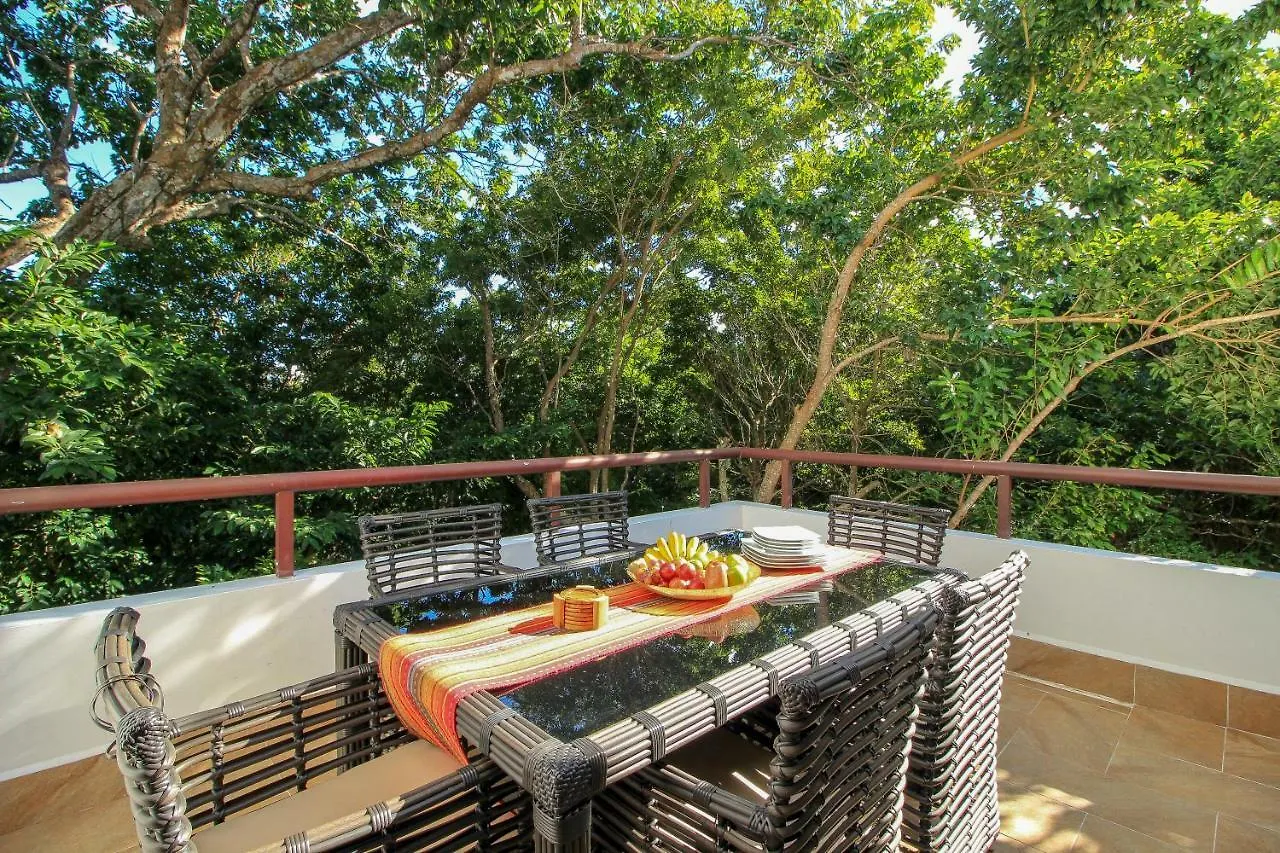 Penthouses With Private Rooftop & Hot Tub In Resort Grounds アクマル アパート
